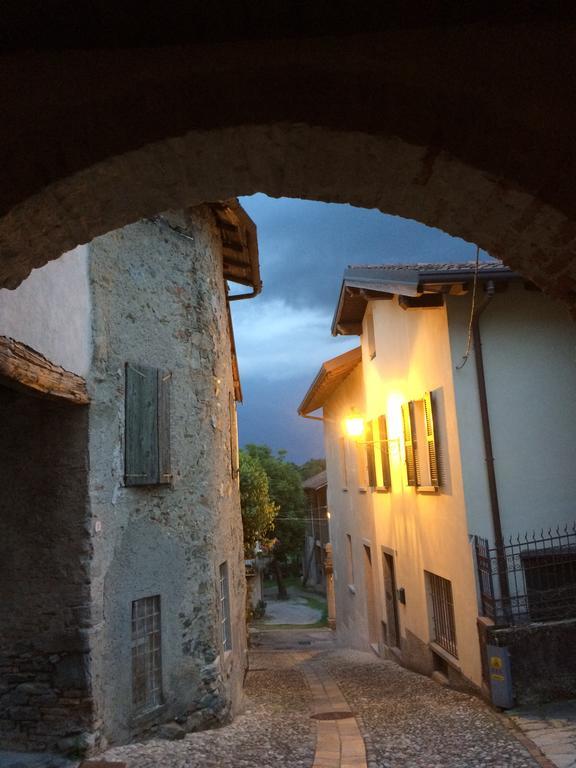 B&B Il Portico del Conte Bosisio Parini Esterno foto